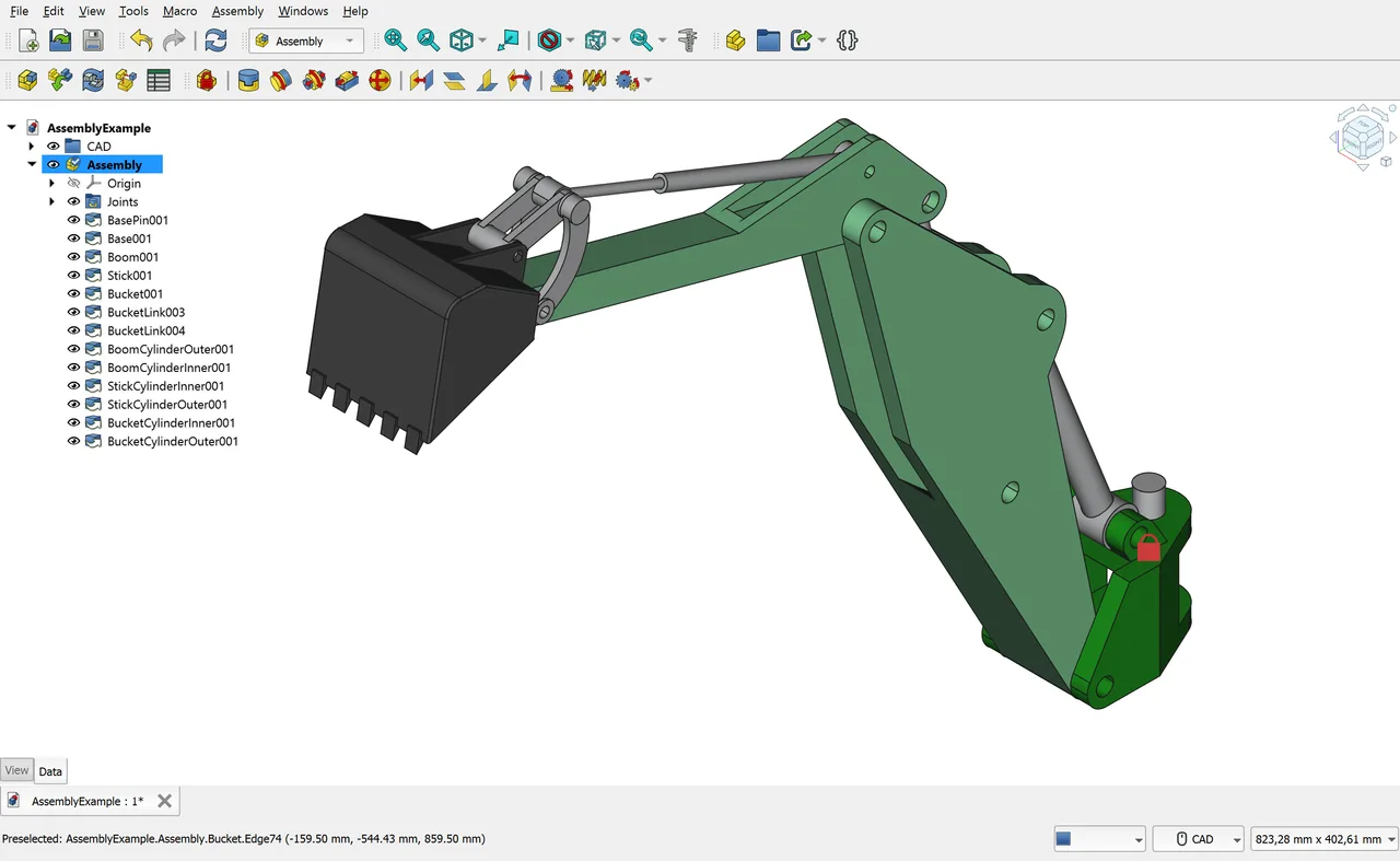 The Assembly workbench added in 1.0, showing an assembled mechanism and its joint constraints.